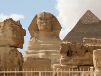 Sphinx und Mykerinus Pyramide