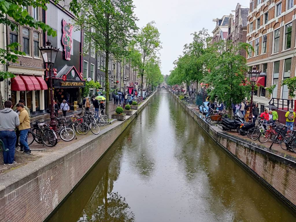 Grachtenfahrt in Amsterdam.