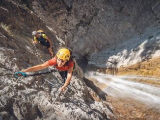 Geheimtipps für heiße Tage: Versteckte Seen und Wasserfälle in Garda Trentino. Foto: Garda Dolomiti AG